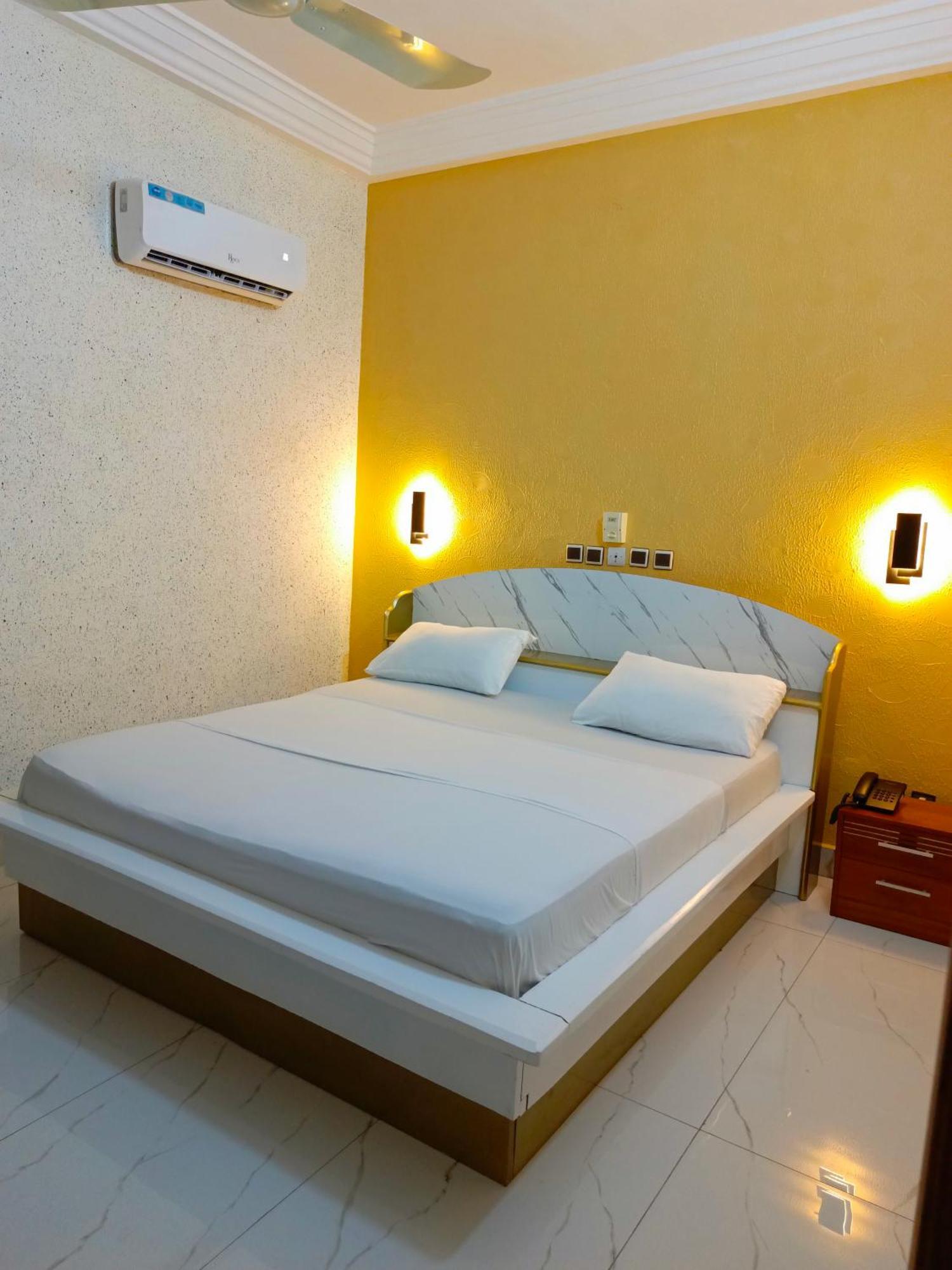 Hotel Mavilla Kotonu Zewnętrze zdjęcie