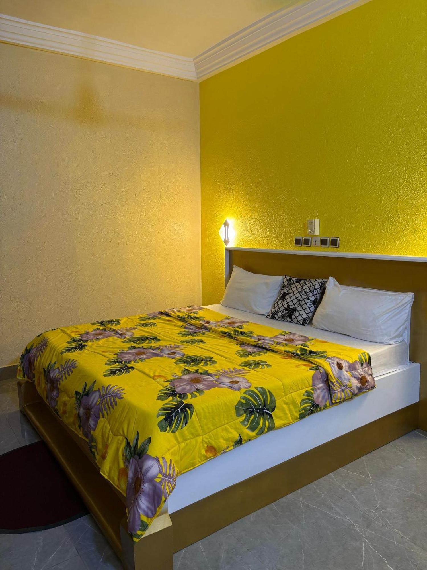 Hotel Mavilla Kotonu Zewnętrze zdjęcie